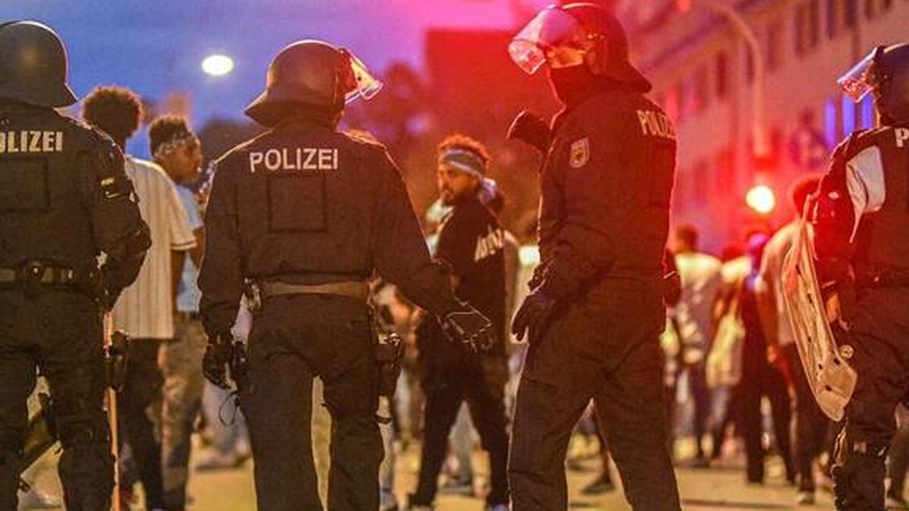 Ausschreitungen bei prokurdischen Demonstrationen in Deutschland