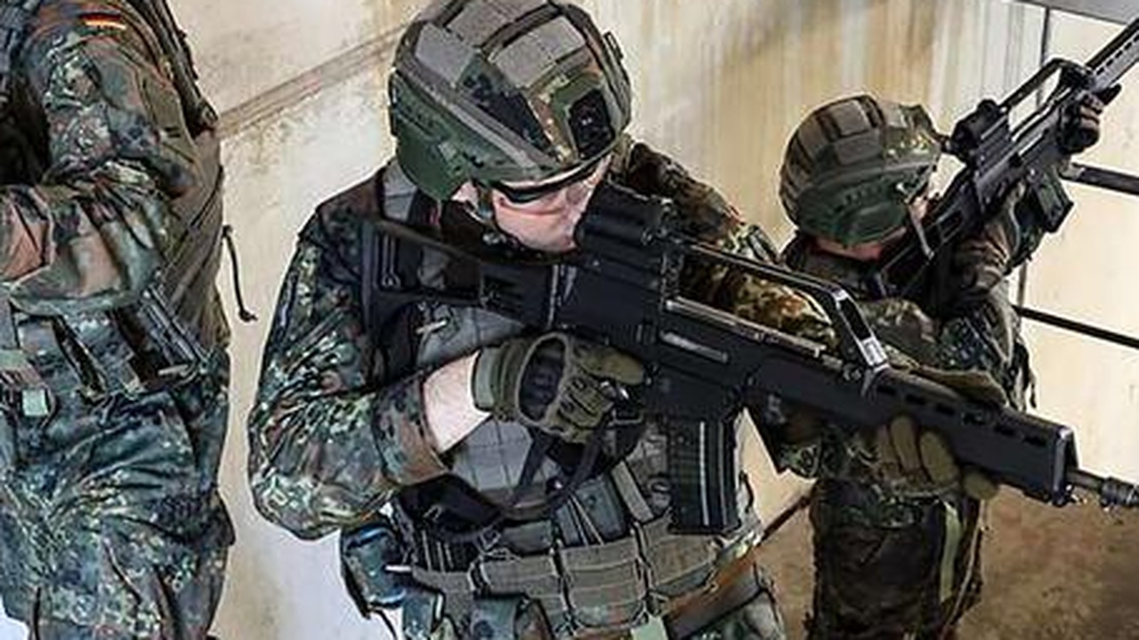 Bollwerk Bärlin III - Bundeswehr macht Kriegsspielplatz in Berlin