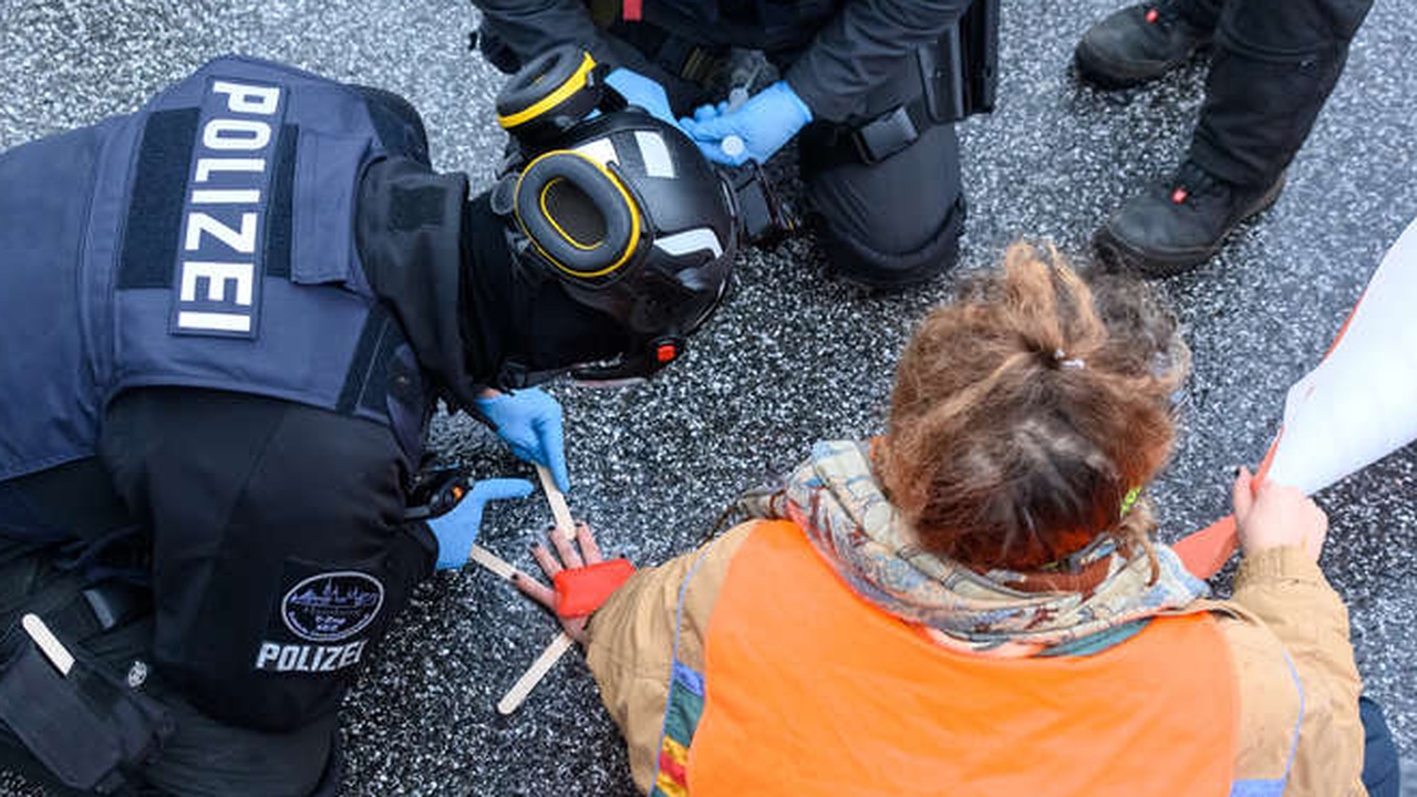 Klimakleber in Hamburg: Urteil mit hohen Kosten