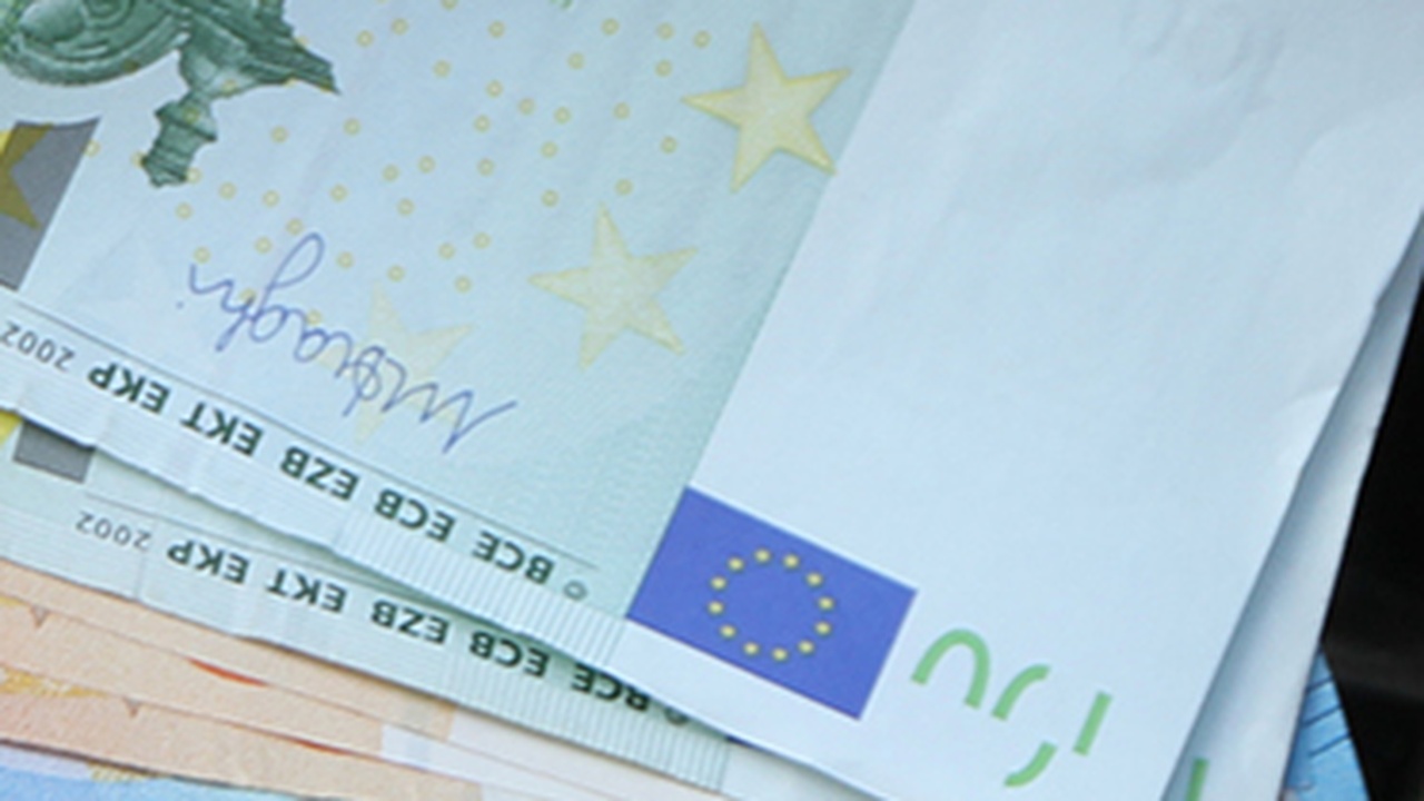 Hohe Spritpreise: Marterbauer kritisiert Steuern und EU-System