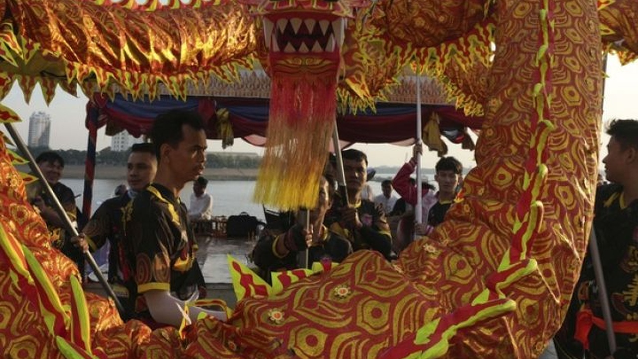 Polizeischutz bei Neujahresfest im Russischen Haus in Berlin