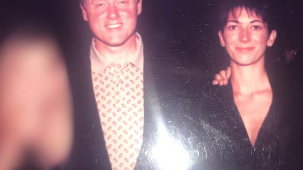 US-Akten: Epstein und Bill Clinton besuchten Russlands Fernen Osten