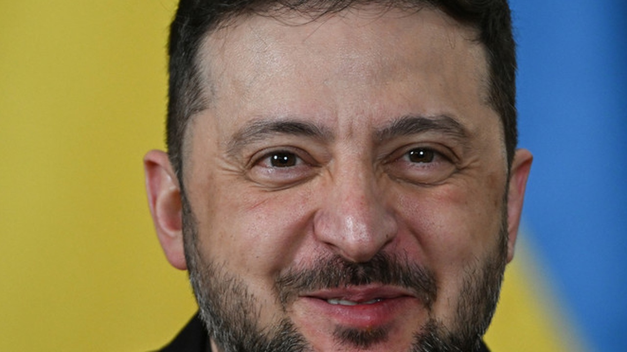 Medwedews Wunsch fürs neue Jahr: "Grünes Retortenmännchen in Spiritus"