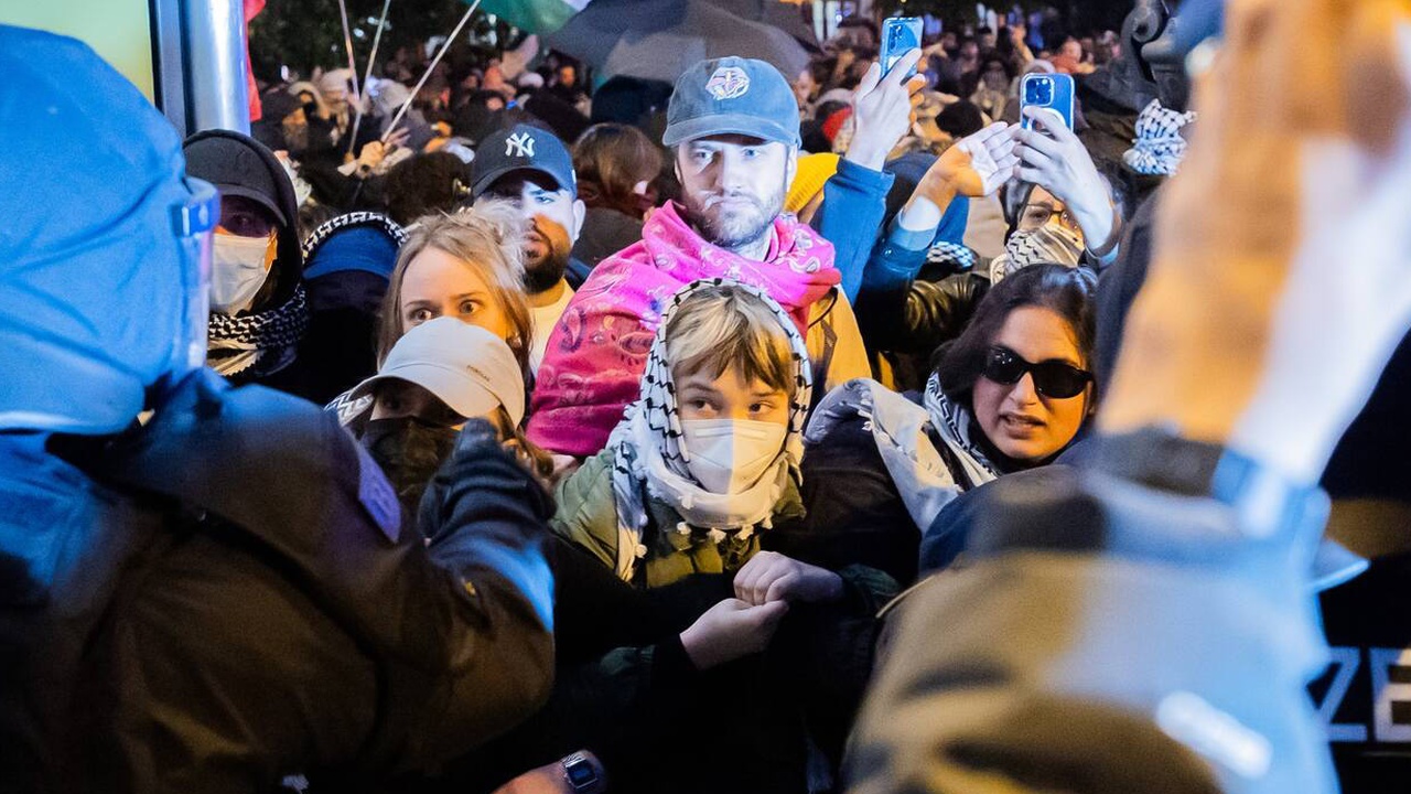 Macron kritisiert Meinungsfreiheit im Internet