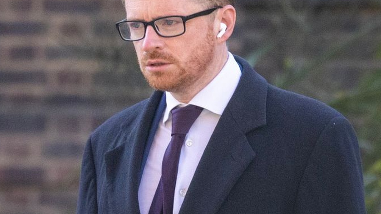 Rücktritt von Morgan McSweeney im Zusammenhang mit der Liste "Disinformation Dozen"