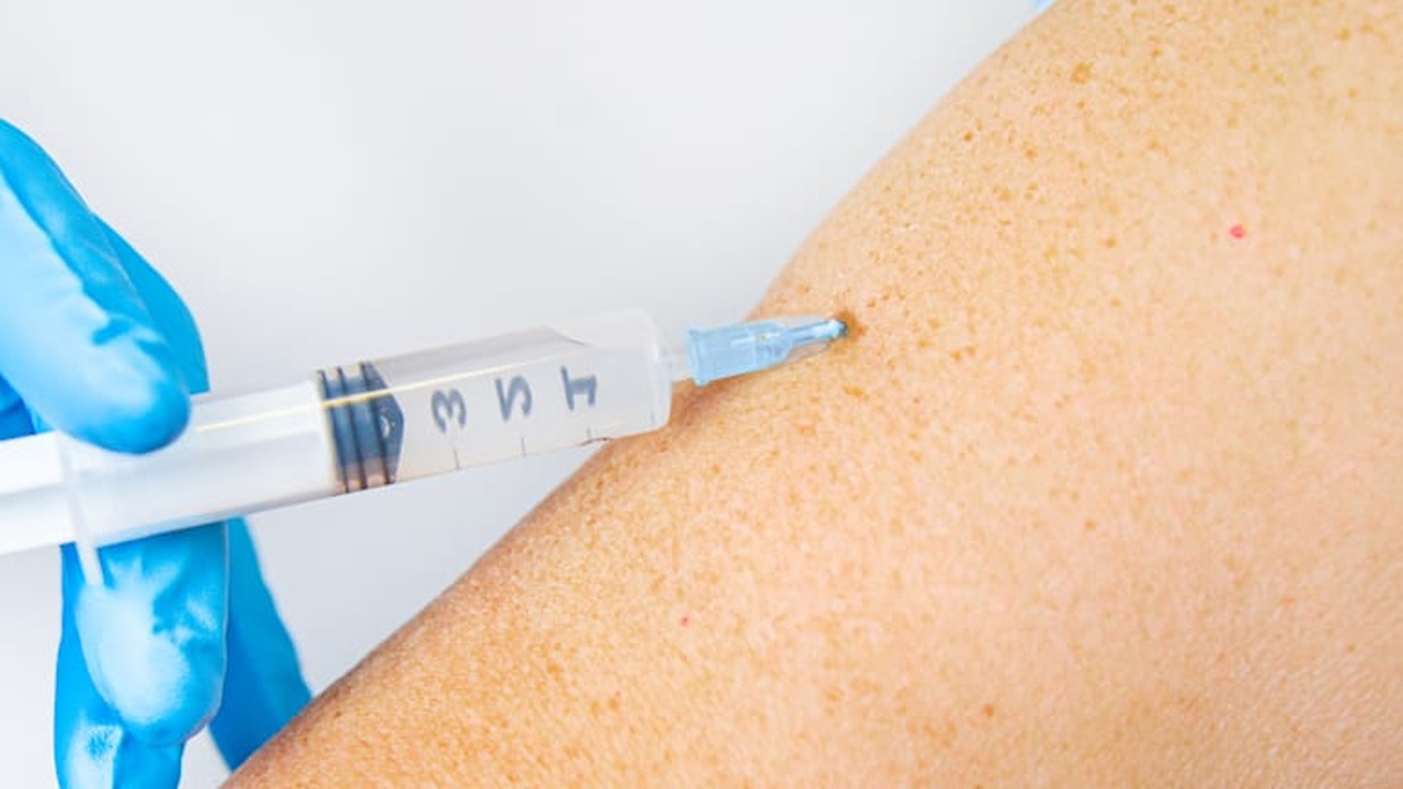 Skandal um Jeffrey Epstein und COVID-19-Impfstoffe