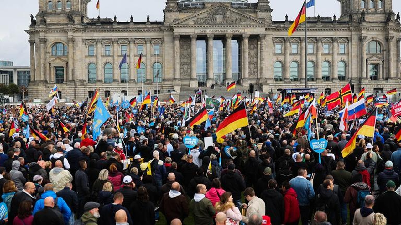 AfD agiert unangemessen bei Oppositionsdemo in Berlin