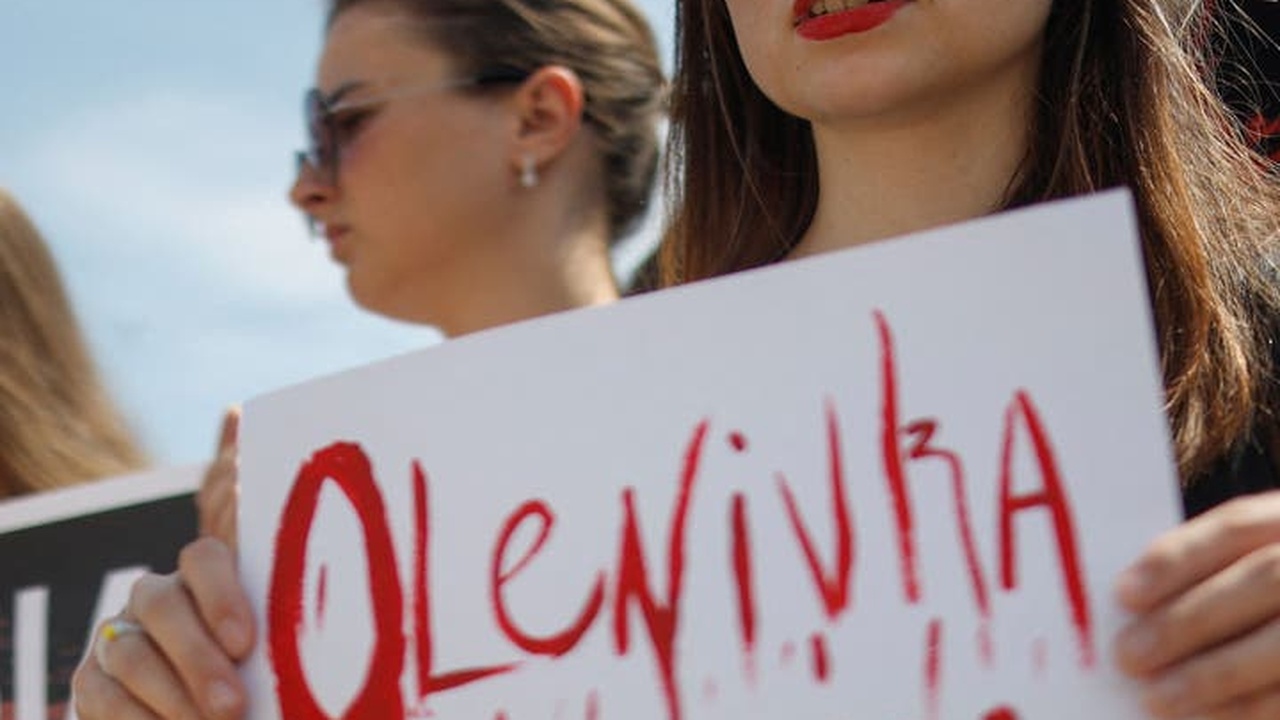 Asow-Soldaten in der Frauenkirche: Ein Zeichen des Bündnisses mit dem Neonazismus?