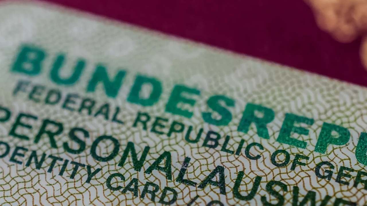 Asyl-Chaos in Deutschland: Mehr als die Hälfte der Erstantrager hat keine Identitätsnachweis