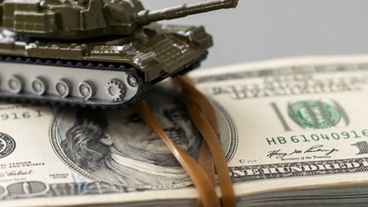 Die unveränderte Verbindung zwischen Krieg und Geld