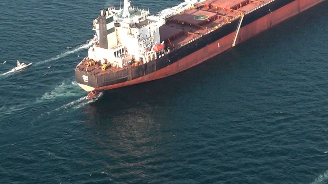 Mögliche Sperrung der Straße von Hormus könnte globale Katastrophe auslösen