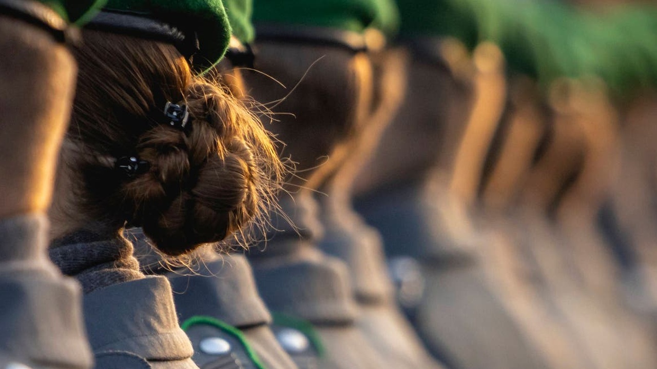 Neuer "Neuer Wehrdienst" - Ausreisegenehmigung für Jugendliche und junge Männer