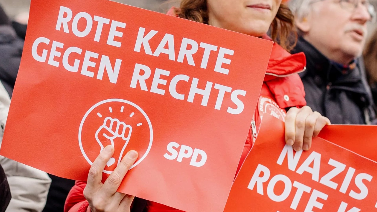 Seebacher kritisiert SPD und impliziert, dass CDU sich "nach rechts" öffnen muss