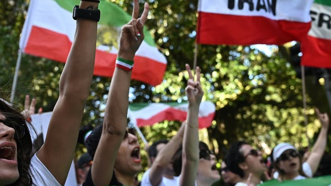 US-Regierung plant Sanktionen gegen unkooperative Nato-Bündnispartner im Iran-Krieg