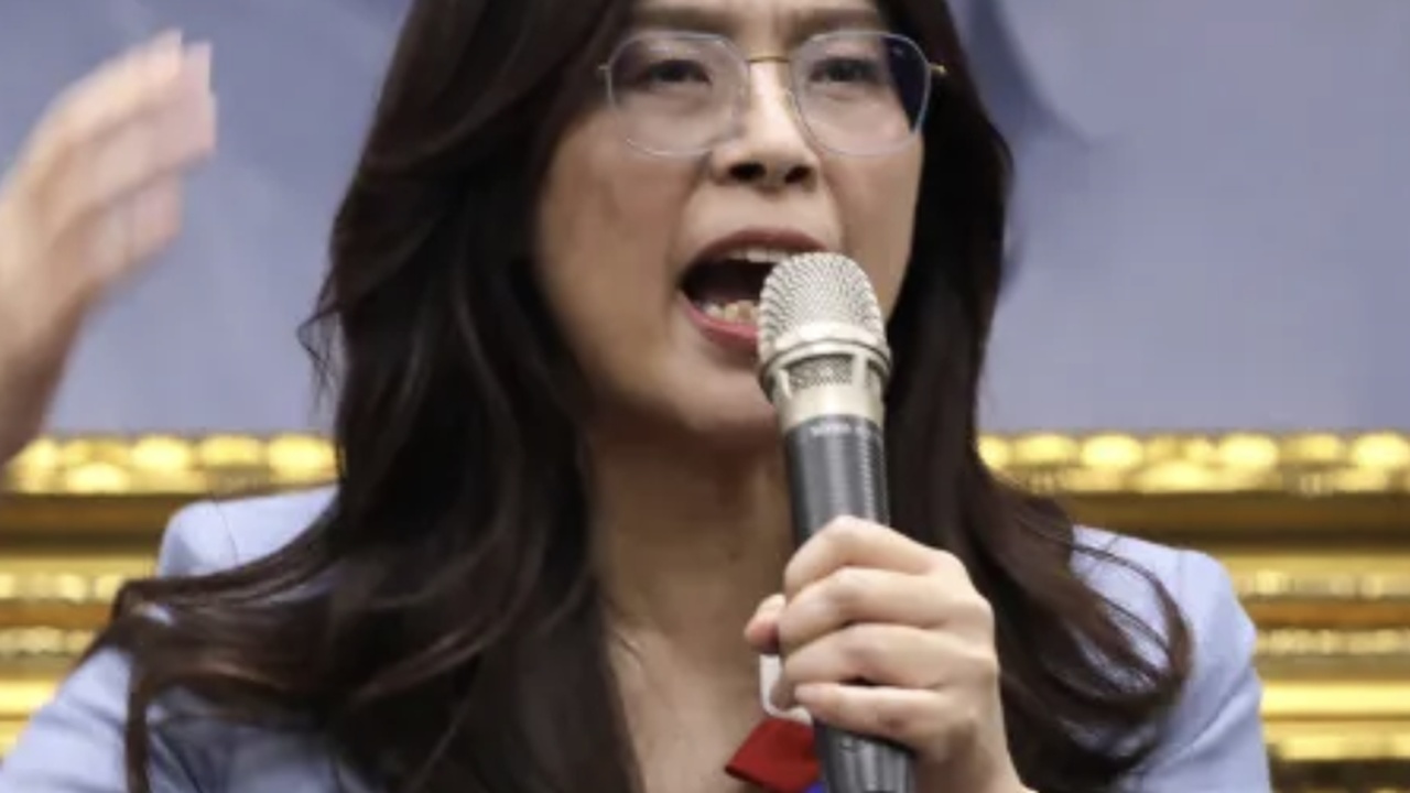 Xi Jinping trifft Taiwans Oppositionsführerin Cheng Li-wun in Peking